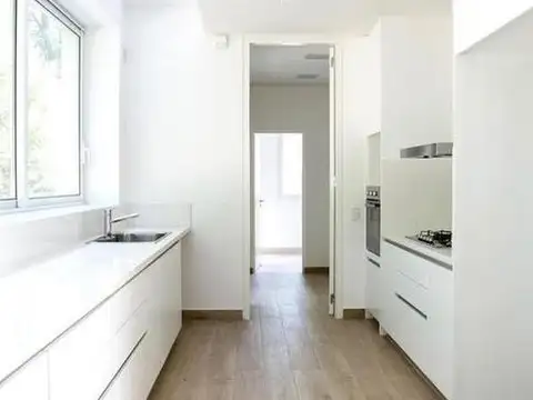 Casa 5 ambientes con 4 baños