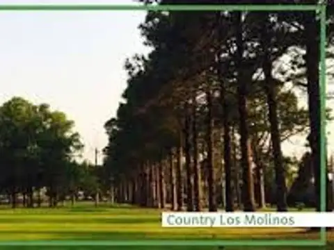 Se vende lote en Country Los Molinos