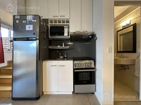 Juana Manso  al 1600 entre Encarnacion Ezcurra y Rosario Vera Peñaloza.