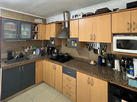 Casa 5 ambientes con 1 baño
