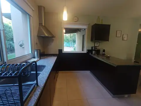 Casa en Venta en Ituzaingo, USD 420.000