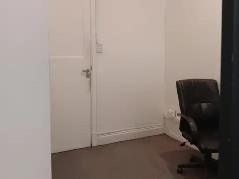 Oficina en Alquiler 100 años