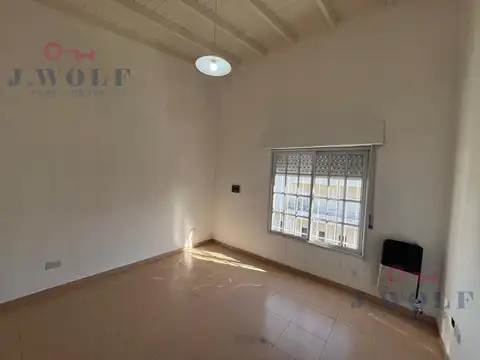 Depto Tipo Casa en Alquiler de 1 dormitorio