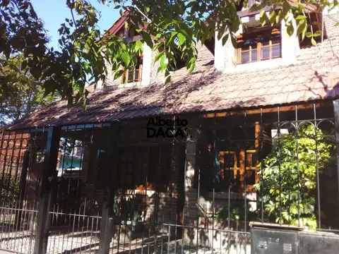 Casa en Venta en Villa Elisa, USD 153.000