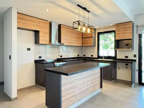 Casa en Venta en Bella Vista, USD 365.000