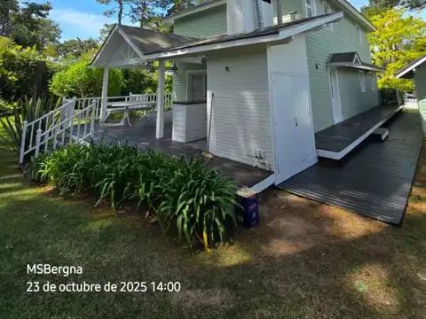 Casa 5 ambientes con 4 baños