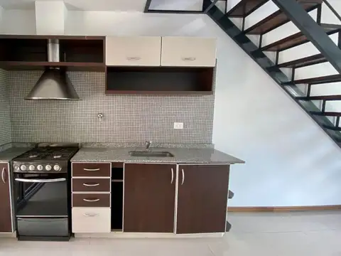 Depto Tipo Casa en Venta de 2 ambientes