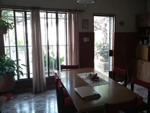 DOS DORMITORIOS PISCINA Y QUINCHO