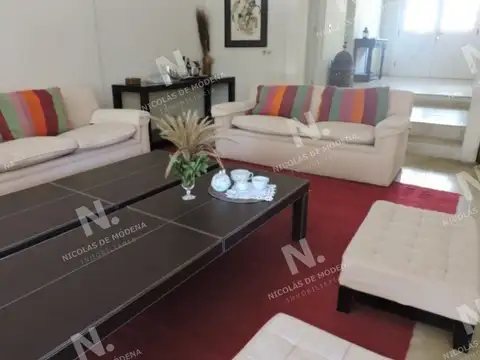 Casa 6 ambientes con 4 baños