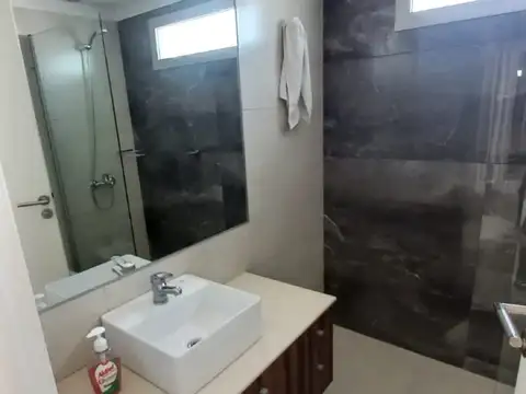 Departamento 4 ambientes con 3 baños