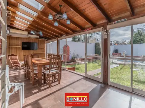 Casa 6 ambientes con 5 baños