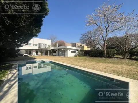 Casa en Venta con 1 cochera