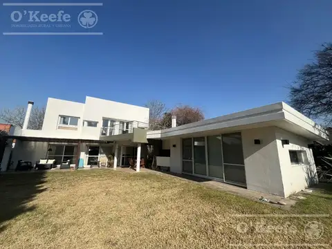 Casa 5 ambientes con 5 baños