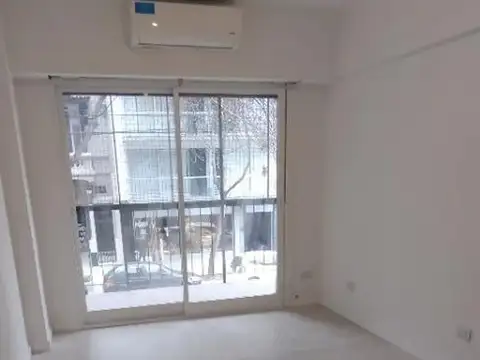 M Pedraza 2300, Piso 1