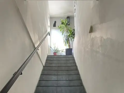 Depto Tipo Casa en Venta 40 años