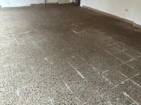 Local en Alquiler 25 años