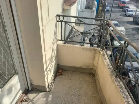 Depto Tipo Casa en Venta en Valentin Alsina, USD 70.000