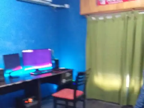 Casa con 3 departamentos- Rep. del Libano al 1900, Quilmes Oeste