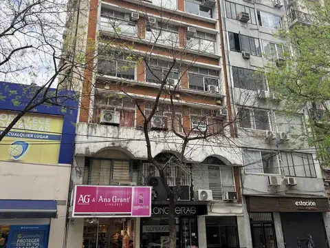 Excelente oficina con baño, cocina, equipamiento, recién pintada, lista para usar!