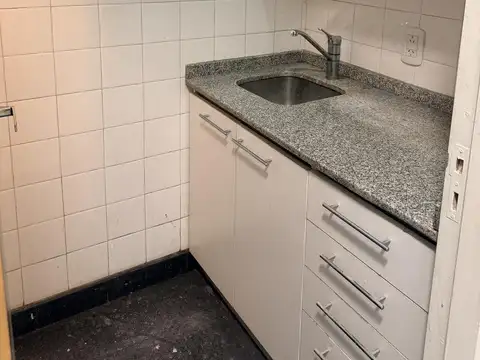 Oficina en Alquiler en Tribunales, $ 410.000