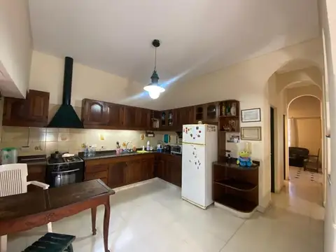 CASA EN VENTA EN ZARATE - ZONA RESIDENCIAL