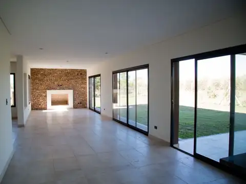 Casa en Venta en Belen De Escobar, USD 410.000