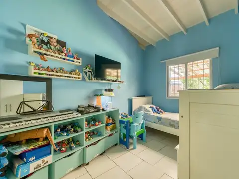 Casa 5 ambientes con 2 baños