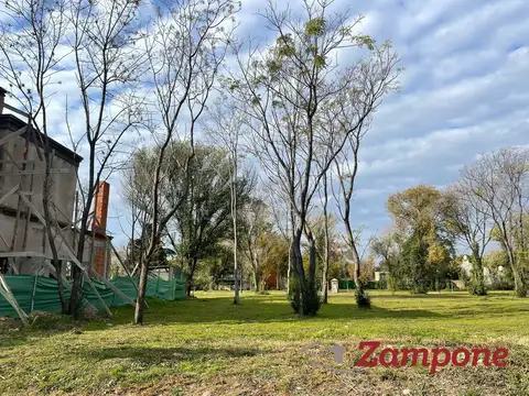 Terreno en Venta 27  mts Fondo