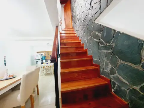 Casa de 4 ambientes con terraza en venta - Los Polvorines