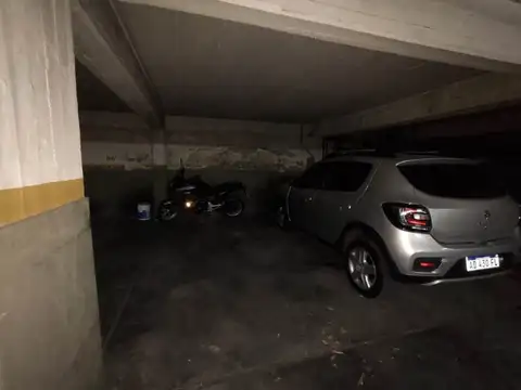 ACCESO POR PORT?N AUTOM?TICO, EXCELENTE UBICACI?N