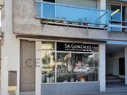 7 entre 40 y 41 , Piso 0