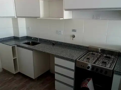 Amplio monoambiente con balcon en venta - Av. Directorio 2900