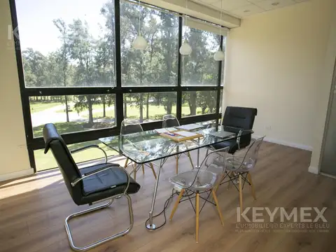 Oficina en Alquiler en Pilar, USD 960