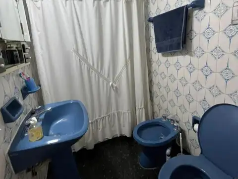 Departamento 4 ambientes con 2 baños