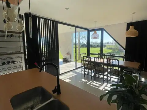 Casa en Venta en Piñero, USD 240.000