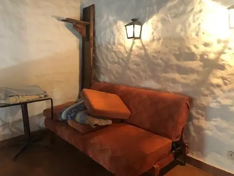 PH al frente: 4 ambientes, 3 dormitorios, con patio y terraza en Villa Devoto