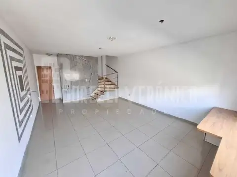 Depto Tipo Casa en Venta de 3 dormitorios