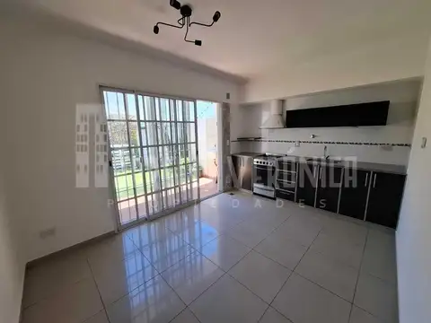 Depto Tipo Casa en Venta al Suroeste