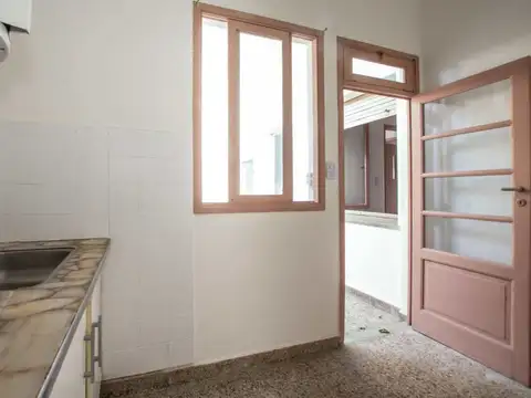 Depto Tipo Casa 4 ambientes con 2 baños