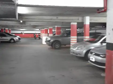 Av. Hipolito Yrigoyen 2100