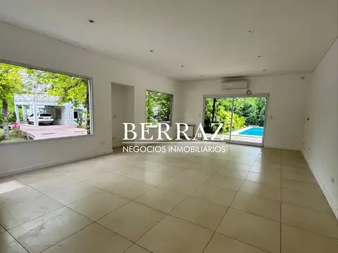 Casa Venta 3 Dormitorios Barrio Los Pilares Lote de 802 m2 Pilar