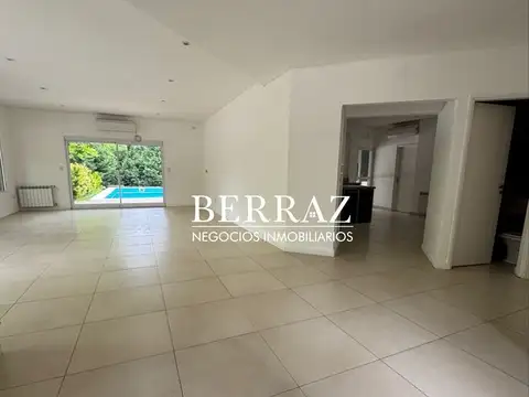 Casa Venta 3 Dormitorios Barrio Los Pilares Lote de 802 m2 Pilar