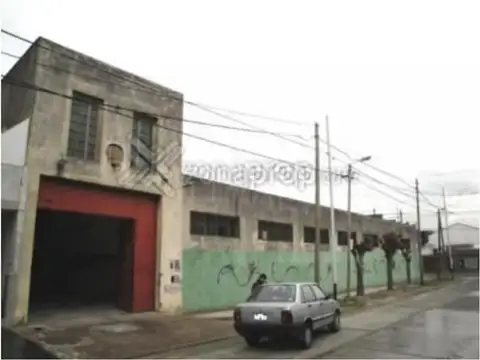 Galpón 2200m2 s/lote 2350m2 s/3 calles