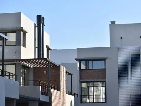 Depto Tipo Casa en Venta con 1 cocheras