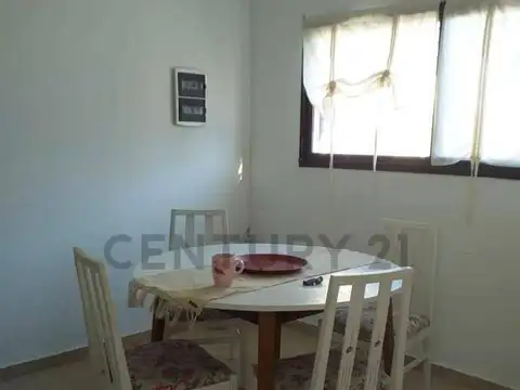 11 bis entre 665 y 666 , Piso 0