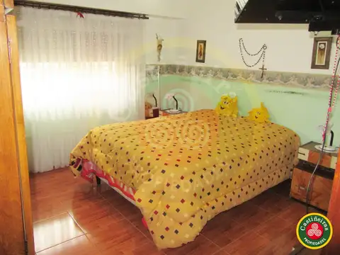 EXELENTE CHALET EN 2 PLANTAS CON E/ DE AUTO     APTO CRÉDITO  