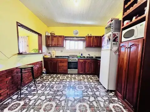 Lago Lacar e/ Tacuarí y Ramella