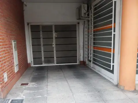 COCHERA FIJA/TECHADA EN VILLA DEL PARQUE