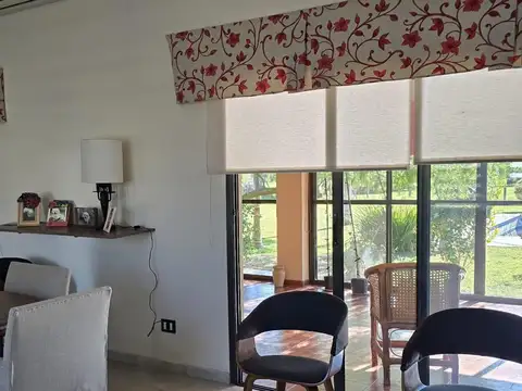 Moderna casa en venta en Club de campo El Moro