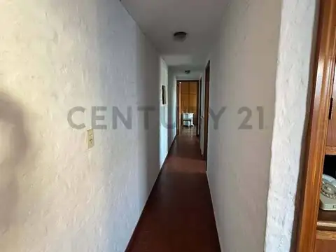 VENDEMOS CASA EN BARRIO RESIDENCIAL